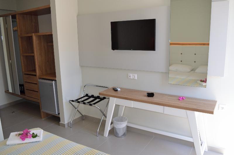 Fevro Hotel Αγία Γαλήνη Εξωτερικό φωτογραφία